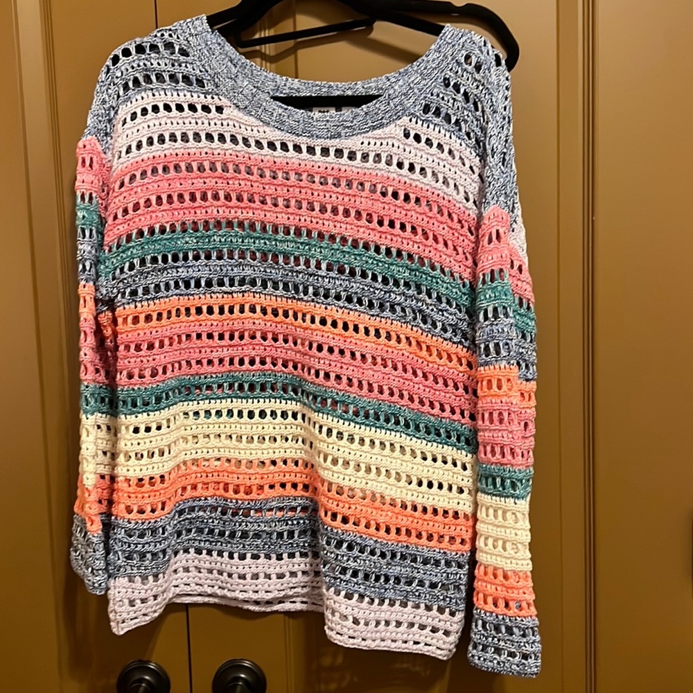 GAP crochet top